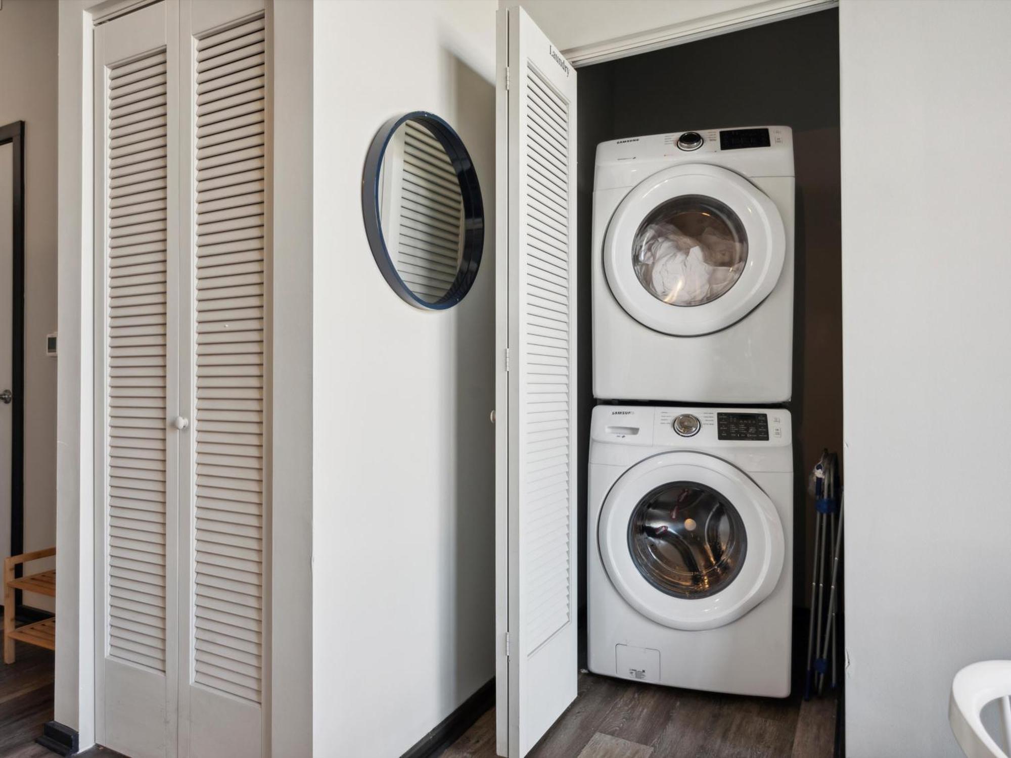 Apartment Large 3br Apts & Studios, Free Parking, Gym, Game