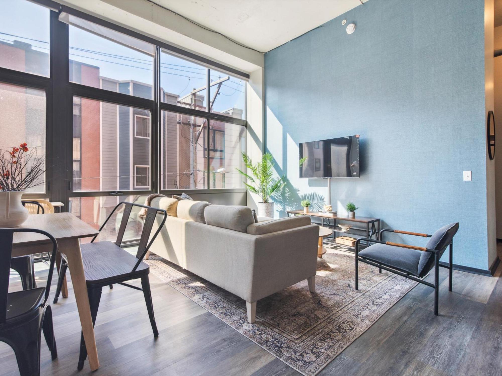 Large 3br Apts & Studios, Free Parking, Gym, Game Apartment Philadelphia