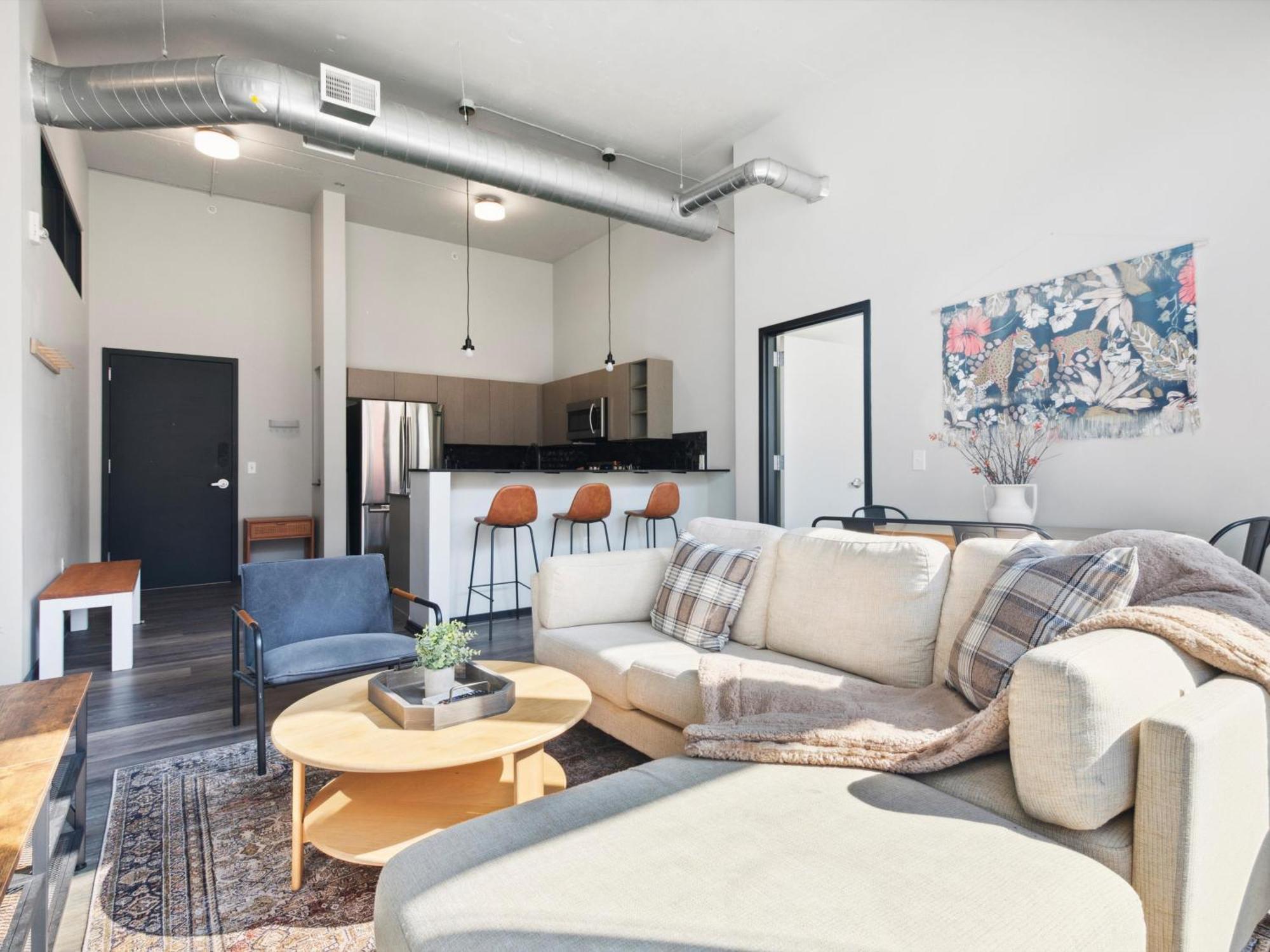 Large 3br Apts & Studios, Free Parking, Gym, Game Apartment Philadelphia
