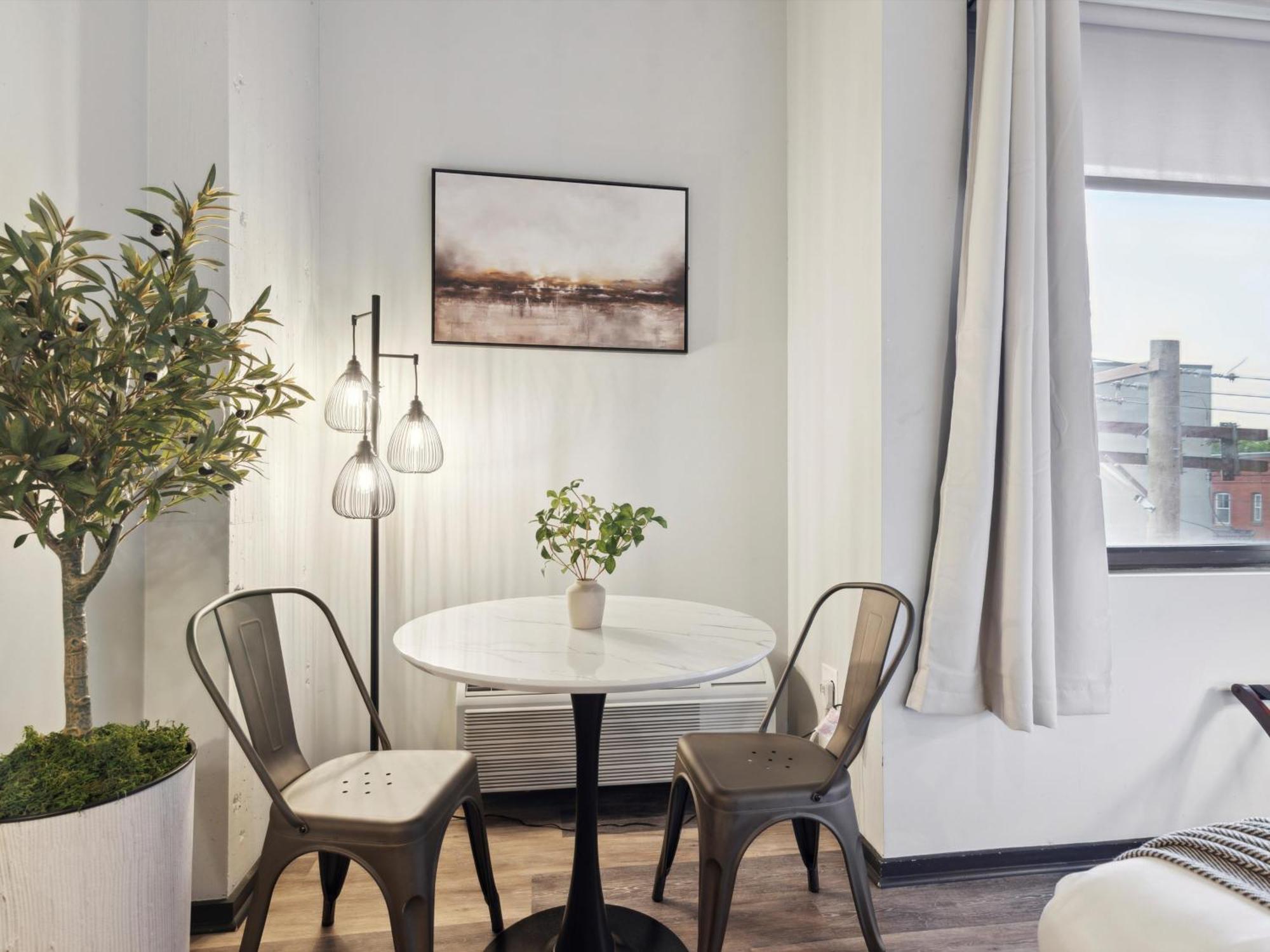 Apartment Large 3br Apts & Studios, Free Parking, Gym, Game Philadelphia