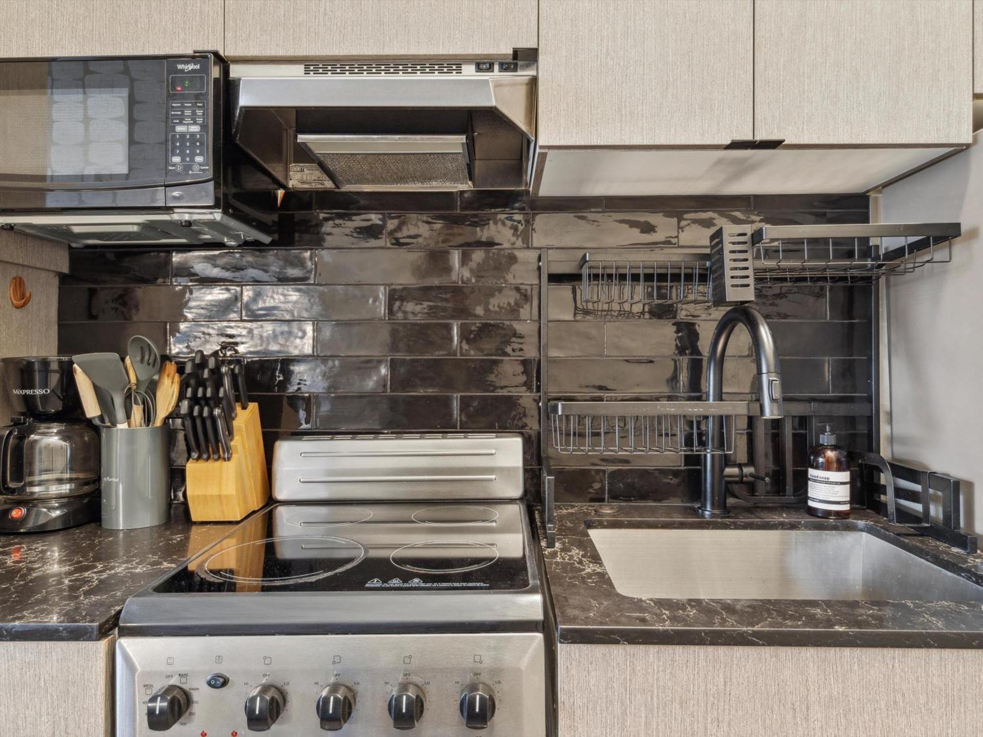 Apartment Large 3br Apts & Studios, Free Parking, Gym, Game *