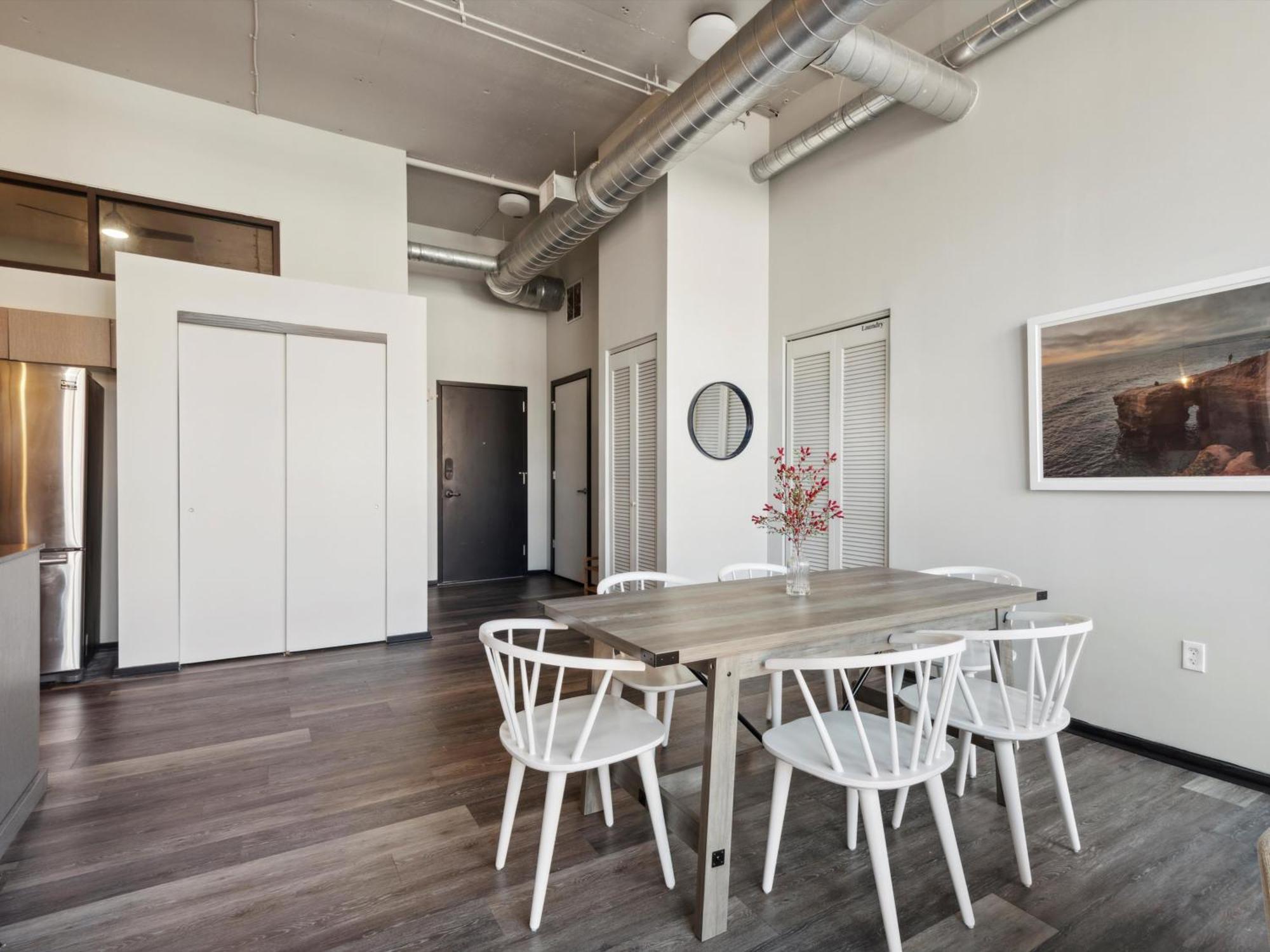 Large 3br Apts & Studios, Free Parking, Gym, Game Apartamento