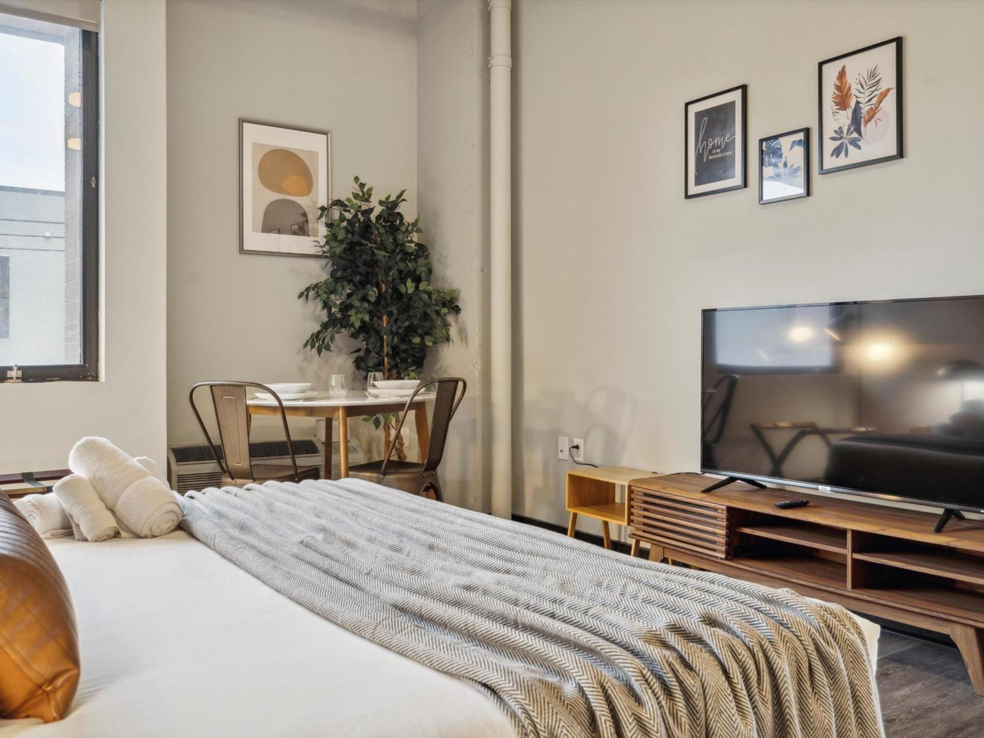 Large 3br Apts & Studios, Free Parking, Gym, Game Apartamento Filadélfia